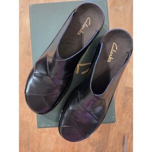 NIB Clarks women's clogs-size 10M